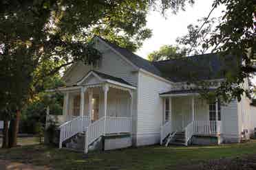 Georgia College campus house