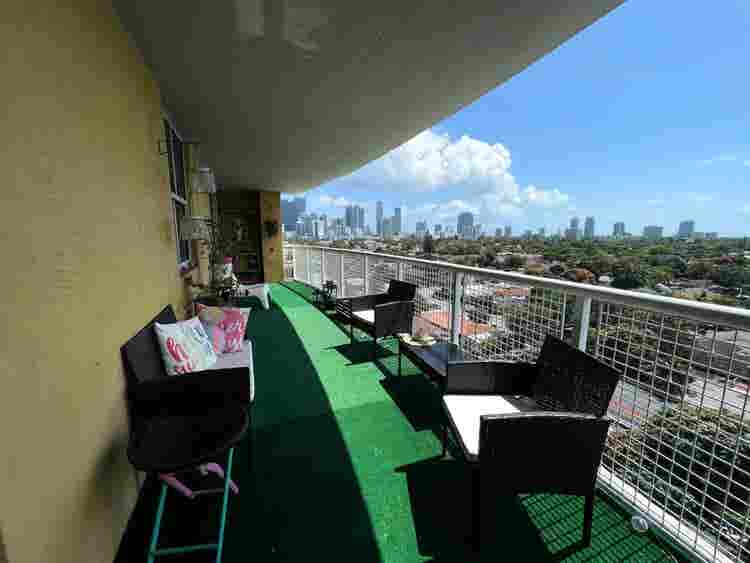 Furnished room for rent