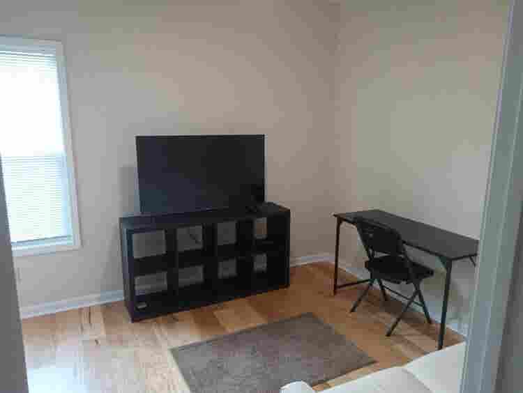 Bedroom w/ den (Utilities Included)