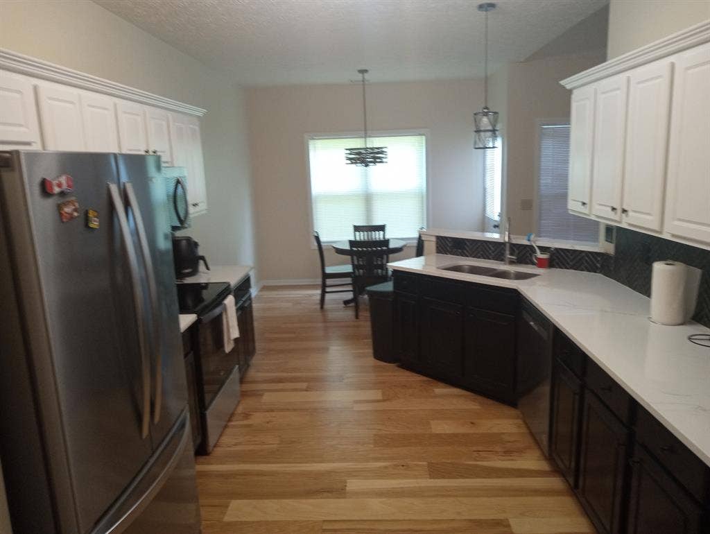 Bedroom w/ den (Utilities Included)