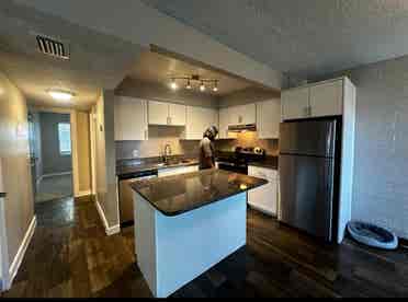 Looking for a roommate