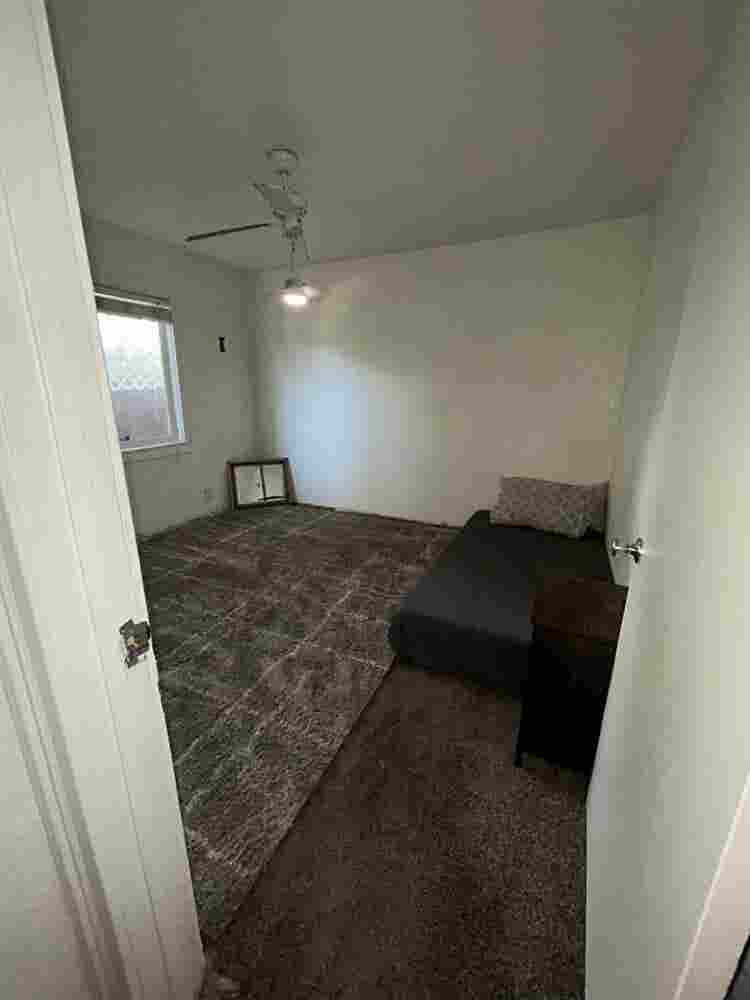 Large room 4 rent with own bathroom