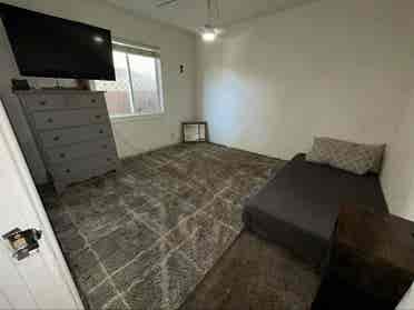 Large room 4 rent with own bathroom