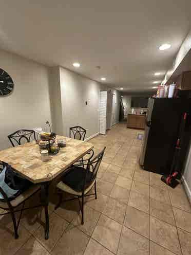 TWO 
ROOMS AVAILABLE IN NW D.C!!