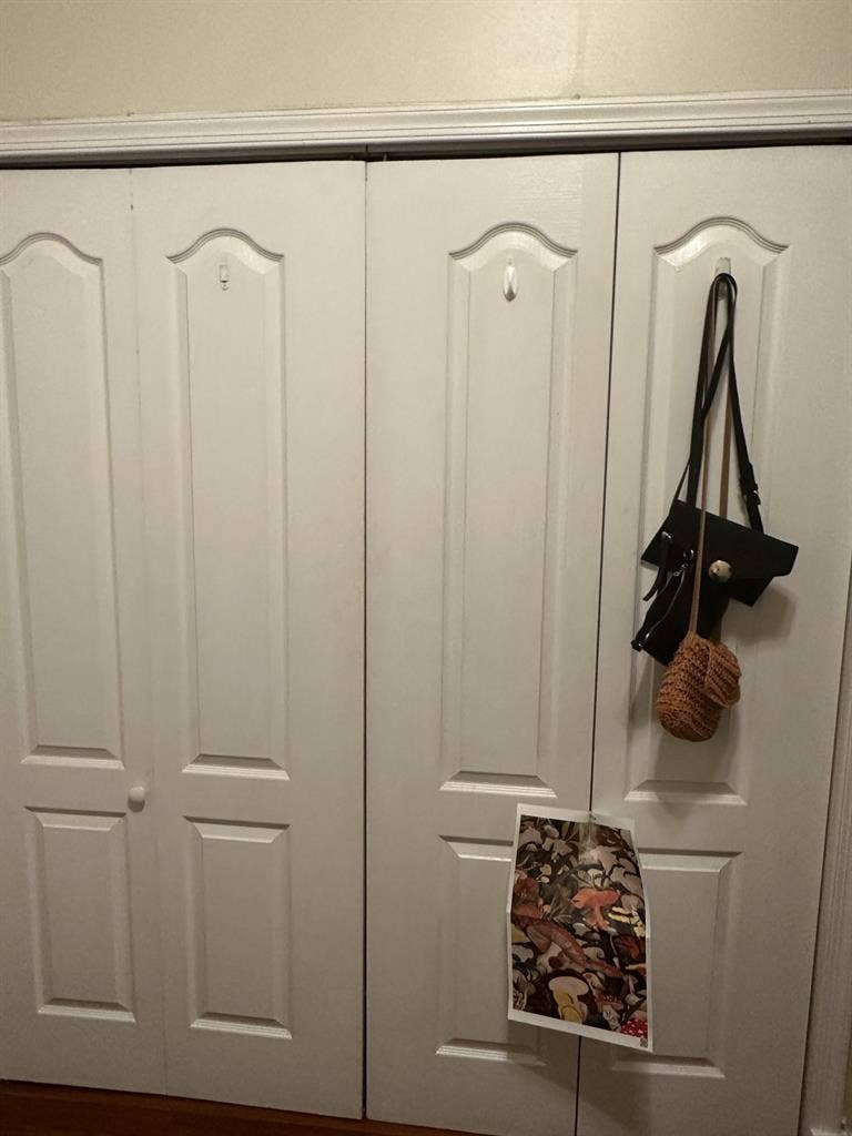 TWO
ROOMS AVAILABLE IN NW D.C!!