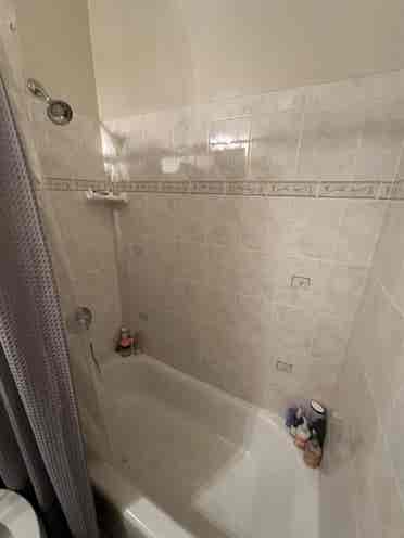 TWO 
ROOMS AVAILABLE IN NW D.C!!
