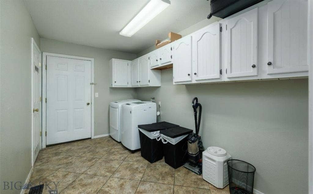 Unfurnished bedroom/private bath