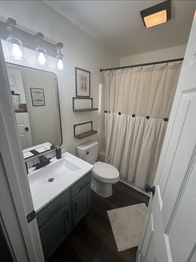 Unfurnished bedroom/private bath