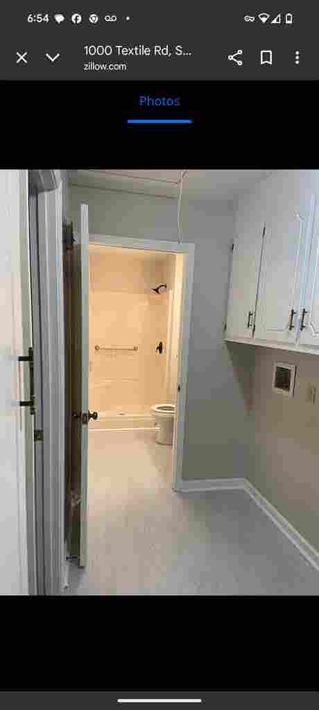 Spacious  bath for rent