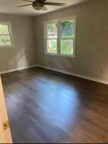 Spacious  bath for rent
