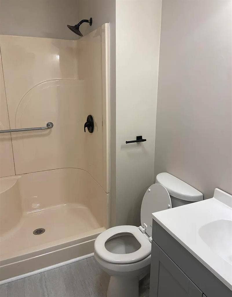 Spacious bath for rent