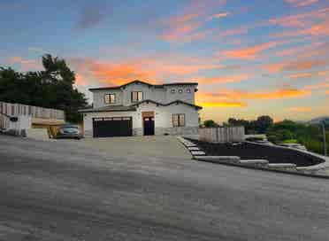Master Suite for rent Escondido