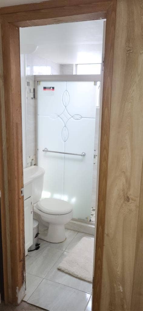 Large room nice home near bus stop