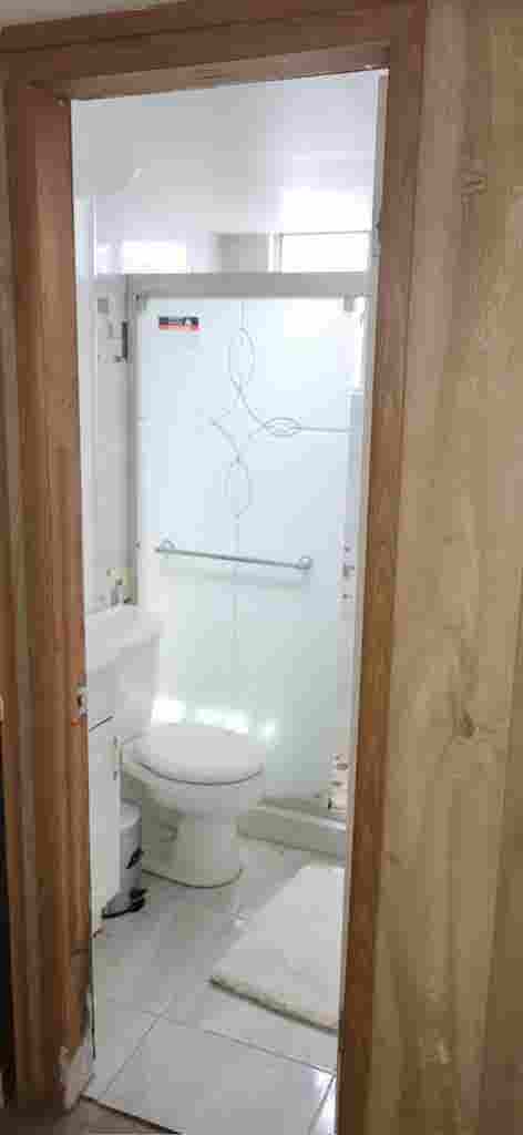 Large room nice home near bus stop
