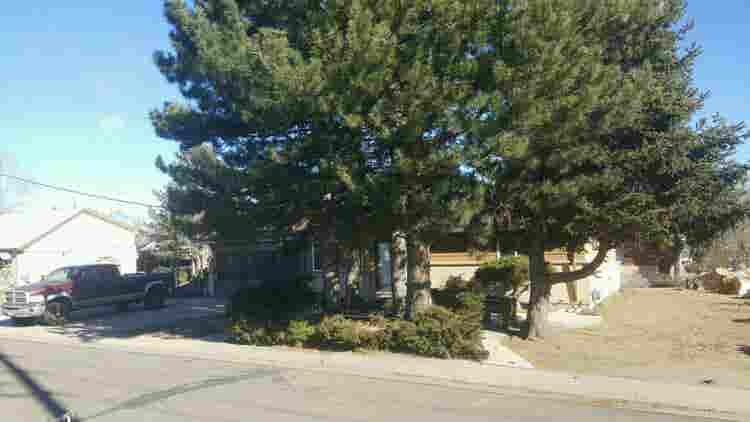 Large room nice home near bus stop