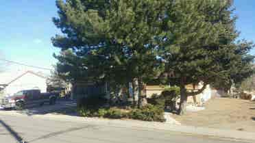 Large room nice home near bus stop