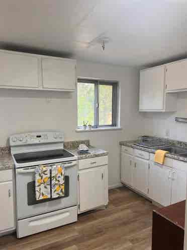 Large room nice home near bus stop