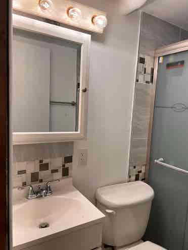 Large room nice home near bus stop
