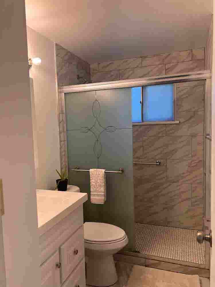 Large room nice home near bus stop