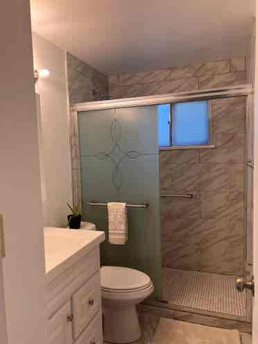 Large room nice home near bus stop
