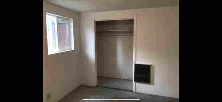 Nice room in 3br house