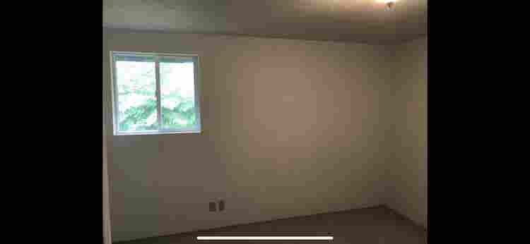 Nice room in 3br house