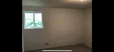 Nice room in 3br house