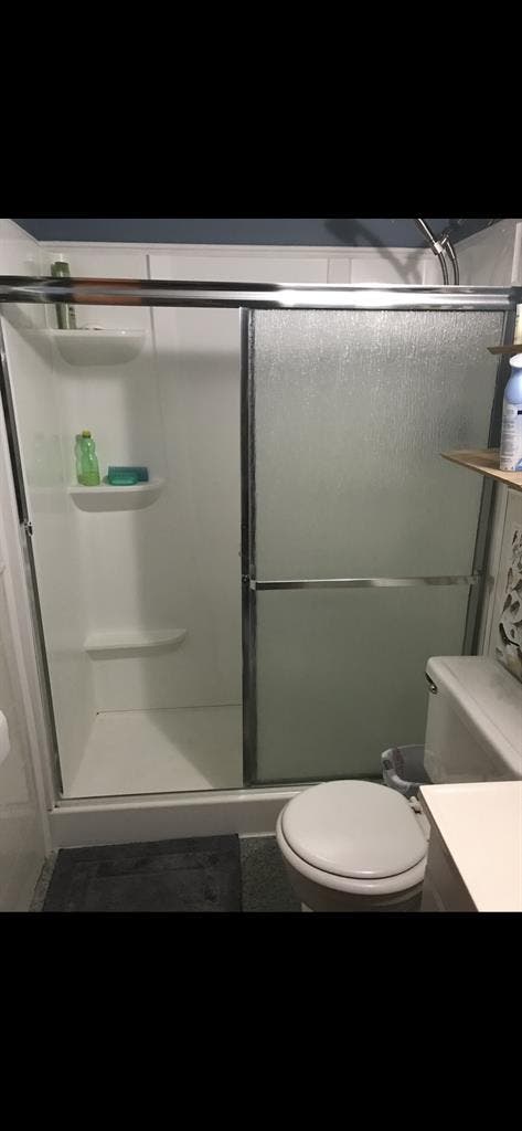 Nice room in 3br house