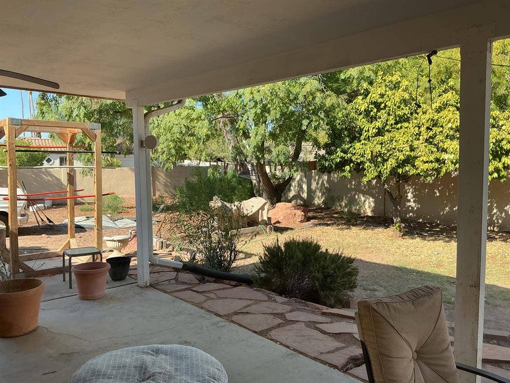 Private room in nice neighborhood