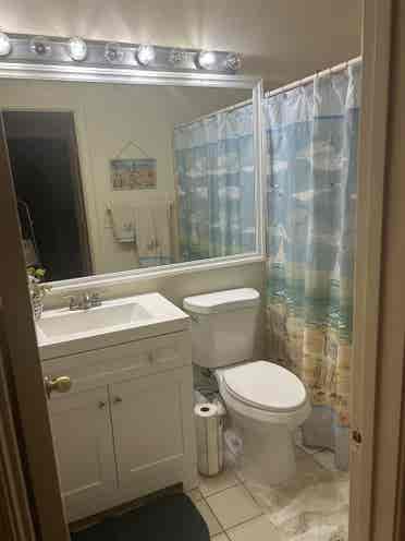 ROOM FOR RENT - FEMALE ONLY