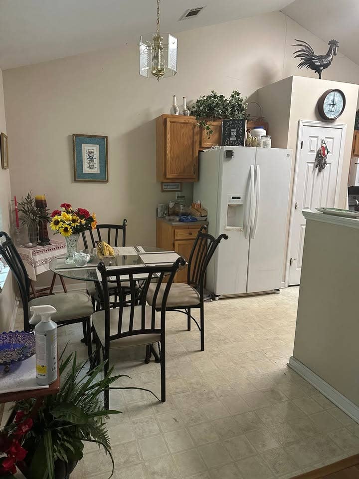 B BASEMENT PRVT ENTRANCE