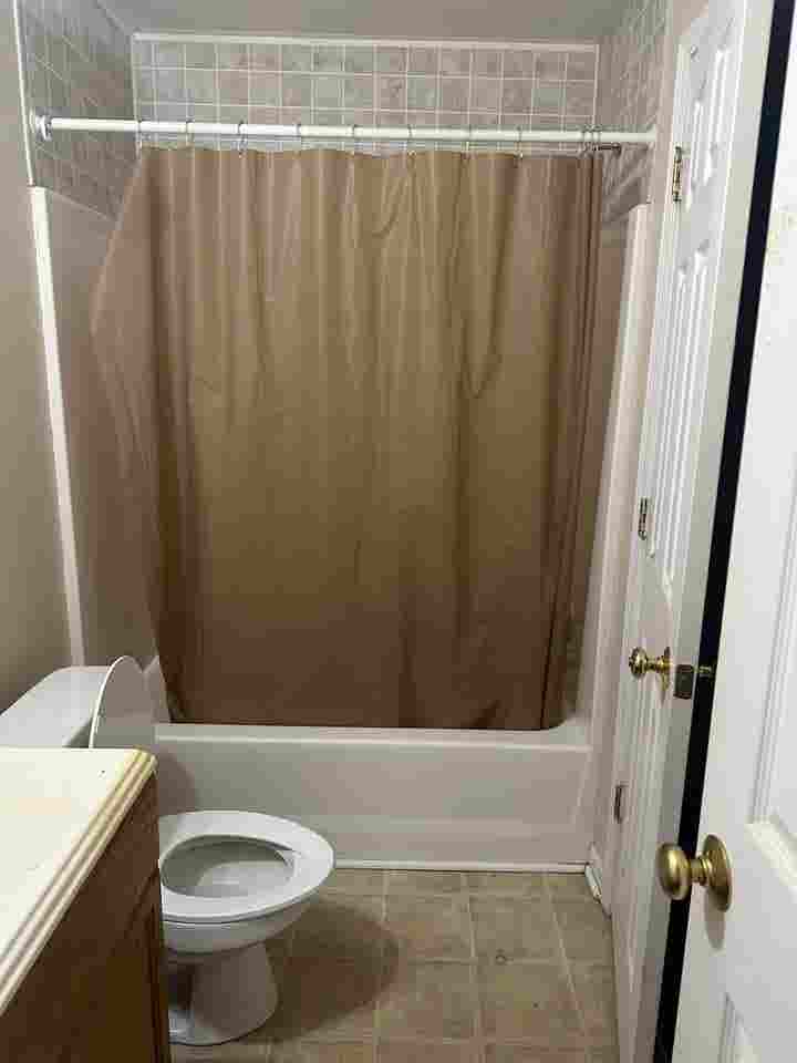 2BED FULL BASEMENT APARTMENT