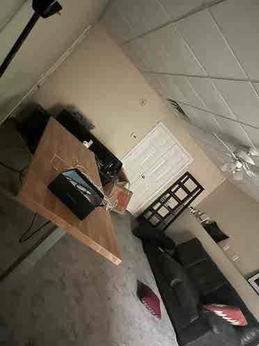 B BASEMENT PRVT ENTRANCE