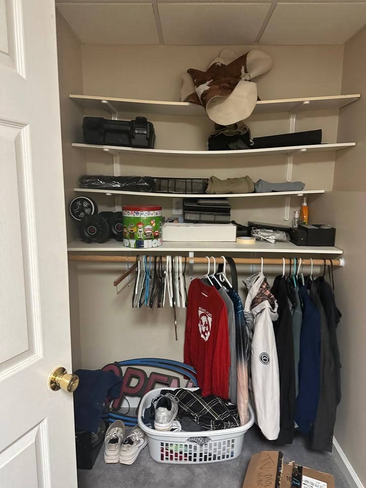 B BASEMENT PRVT ENTRANCE