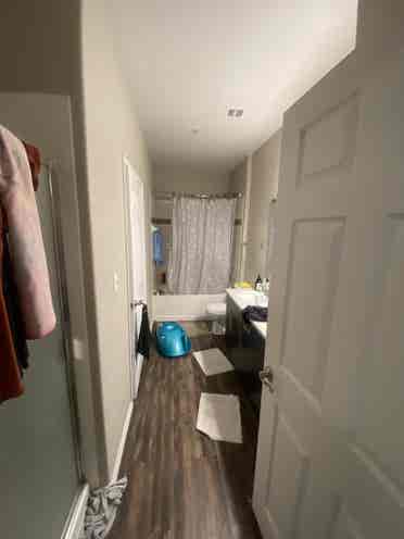 2 Bedrooms, 2 Bathrooms apartment