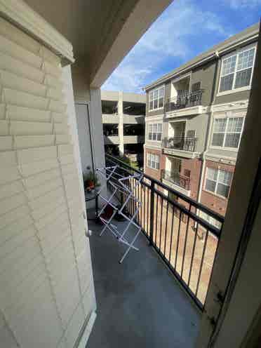 2 Bedrooms, 2 Bathrooms apartment
