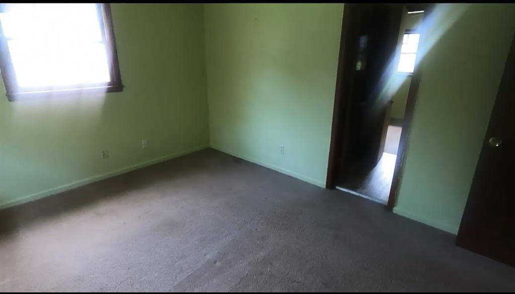 2 Rooms w/ Jack and Jill bath