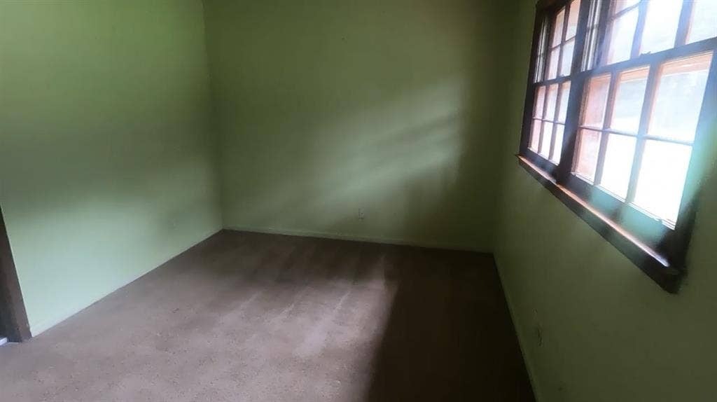 2 Rooms w/ Jack and Jill bath