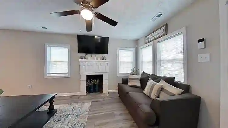 🏡 Private Rooms in Haymount Home