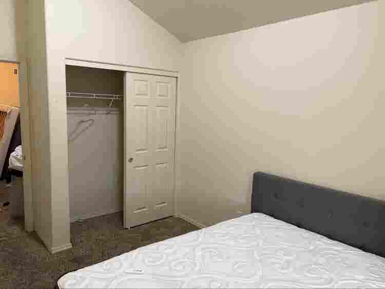 Furnished & close to public transit
