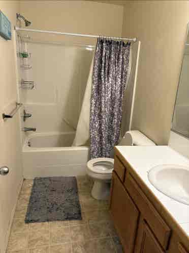 Furnished & close to public transit