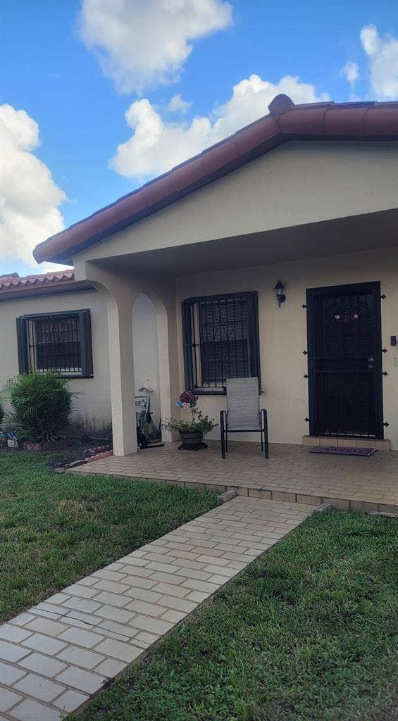 Room with bathroom for RENT