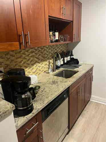 ✨Spacious Room in Midtown South✨