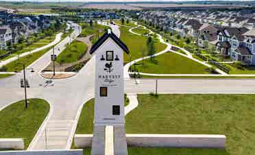 Beautiful home in Elgin awaits 