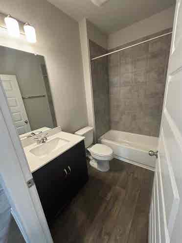 Beautiful home in Elgin awaits 