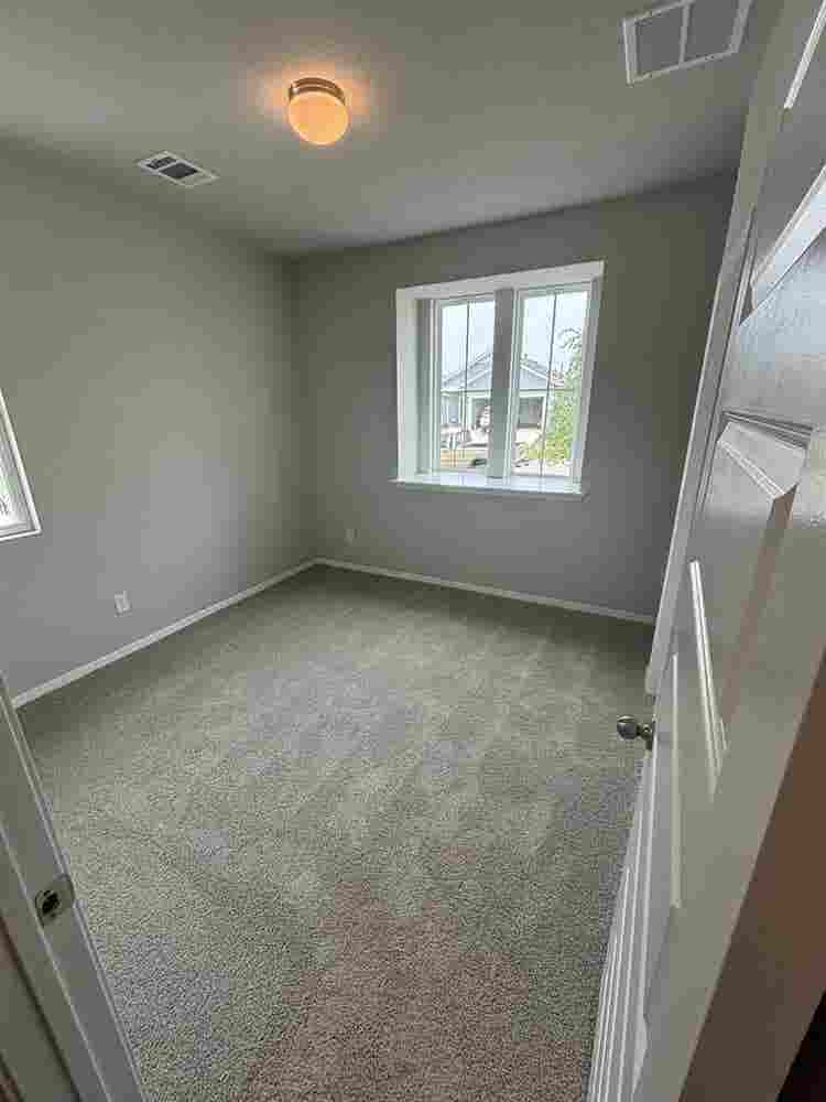 Beautiful home in Elgin awaits
