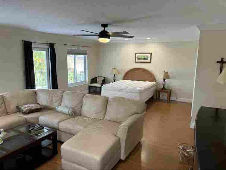 Huge 
waterfront suite