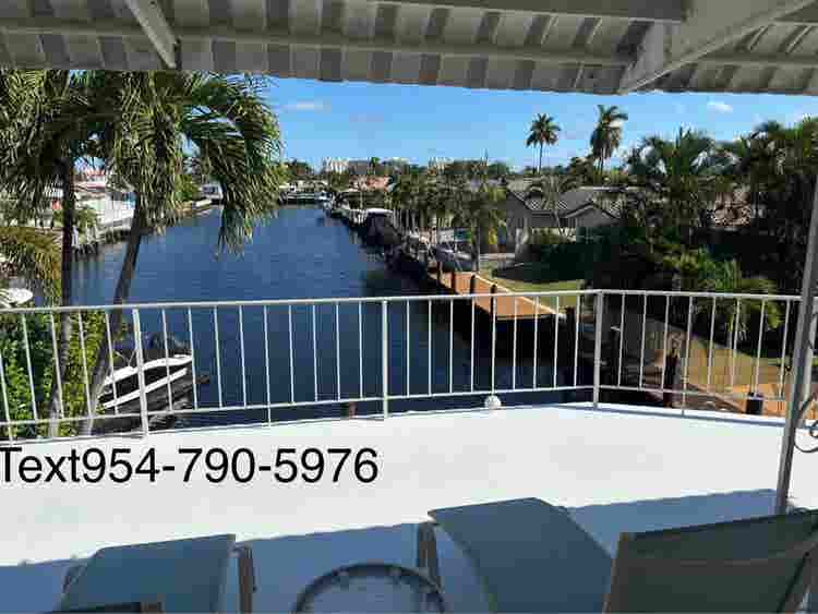 Huge 
waterfront suite
