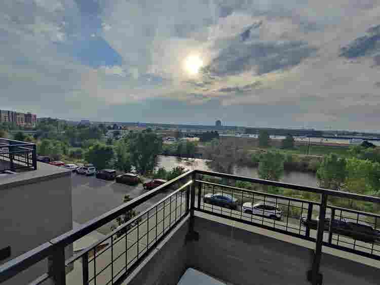Lease take over at Modera Art Park
