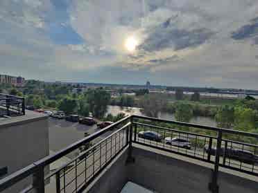 Lease take over at Modera Art Park